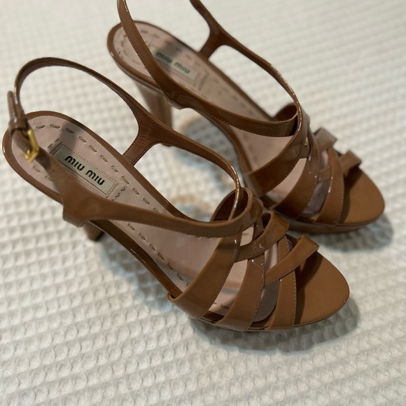 Miu Miu platform heels in tan - Picture 3 of 4
